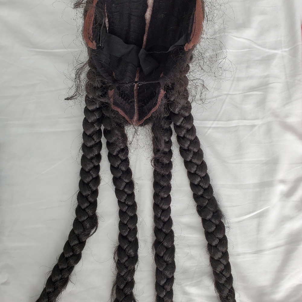 Braided wig - Picture 7 of 11